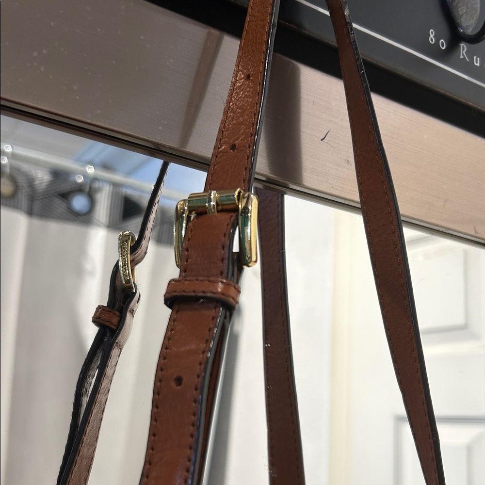 Michael Kors Frankie Drawstring Bucket Bag with gold hardware - Picture 7 of 10